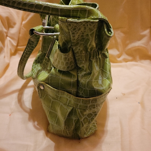 Green FAUX Croc Leather Bag - Picture 5 of 8